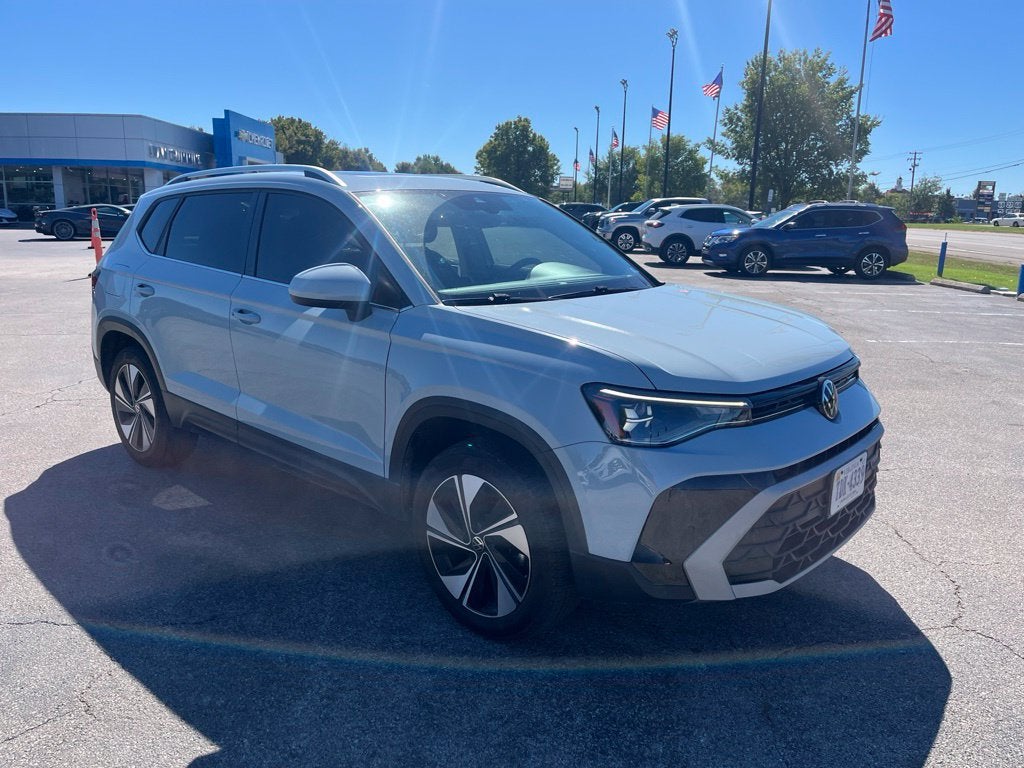 2025 Volkswagen Taos SE