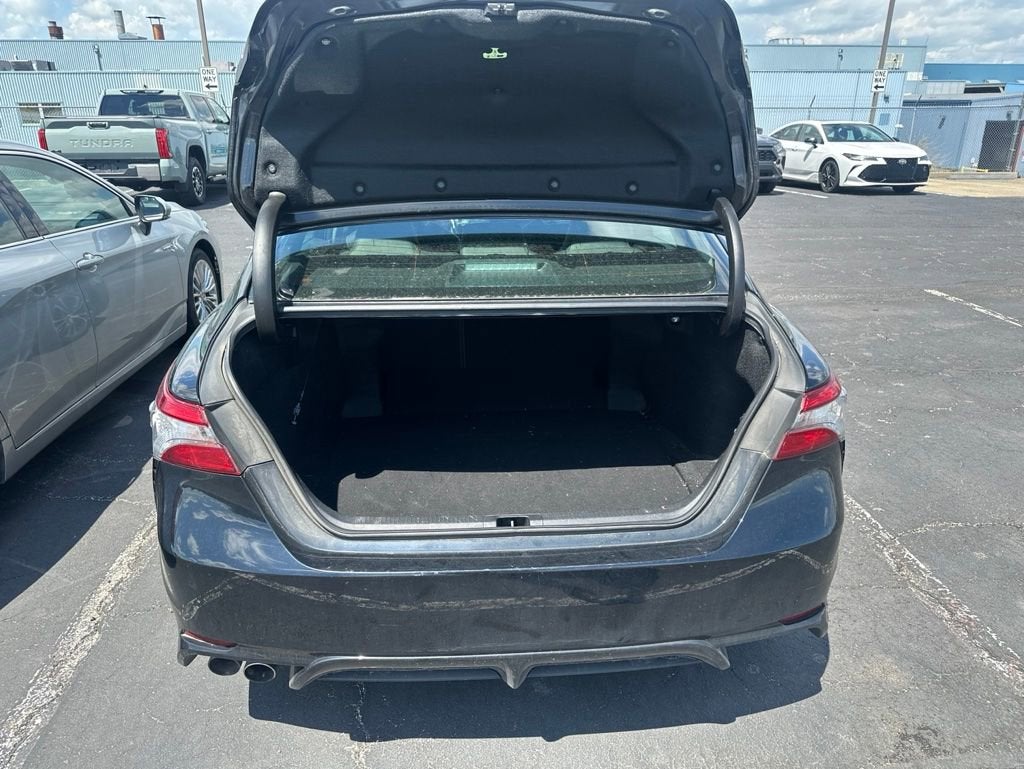 2019 Toyota Camry Hybrid LE