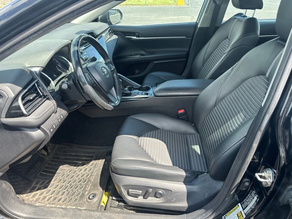 2019 Toyota Camry Hybrid LE