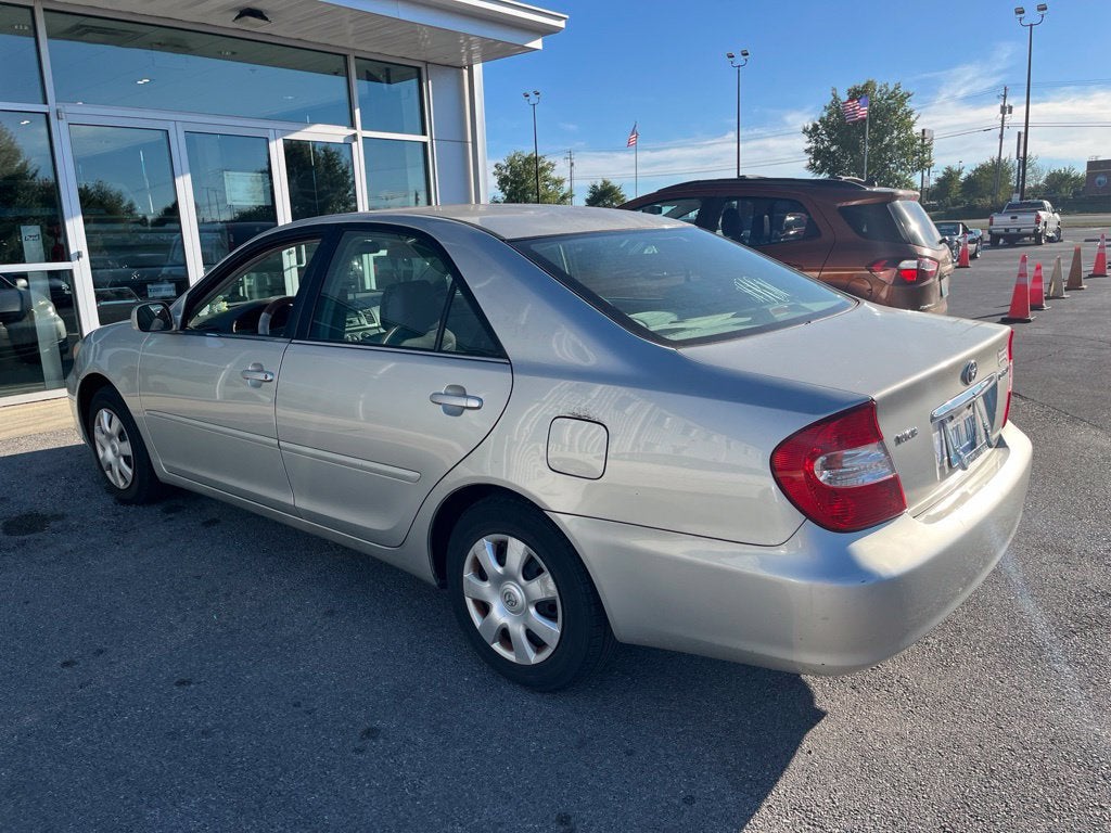 2004 Toyota Camry LE