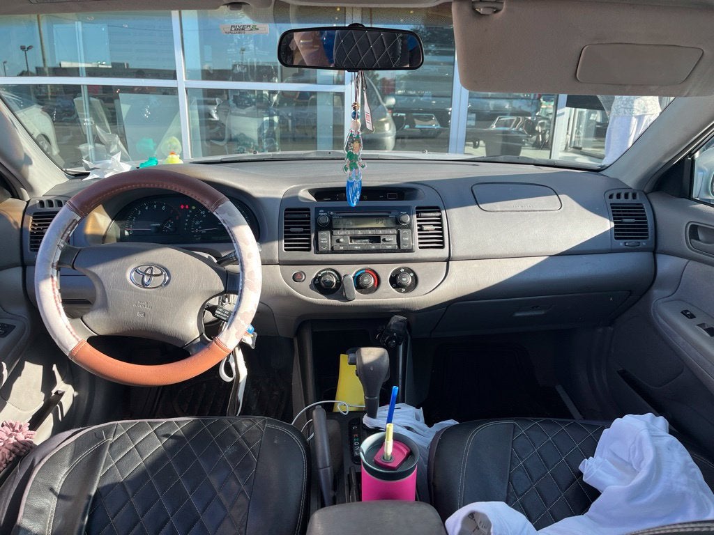 2004 Toyota Camry LE