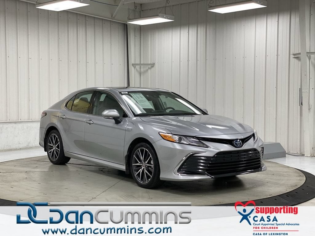 2021 Toyota Camry Hybrid XLE