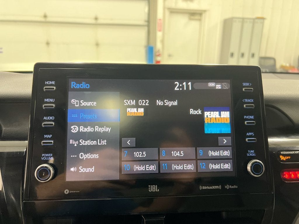 2021 Toyota Camry Hybrid XLE