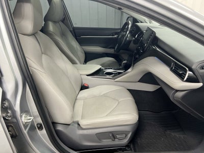 2021 Toyota Camry Hybrid XLE