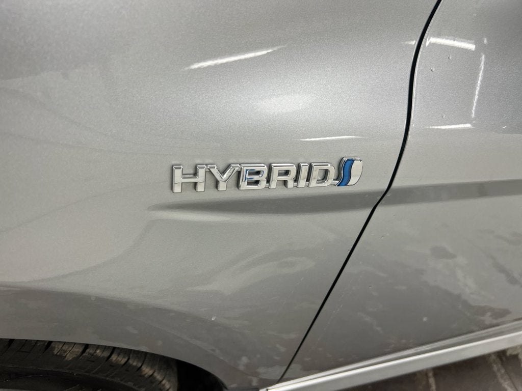 2021 Toyota Camry Hybrid XLE