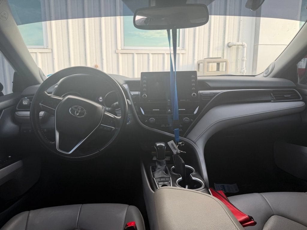 2021 Toyota Camry Hybrid XLE