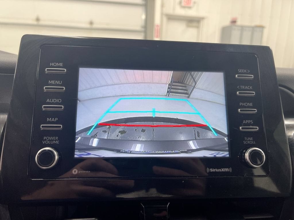 2022 Toyota Camry Hybrid SE
