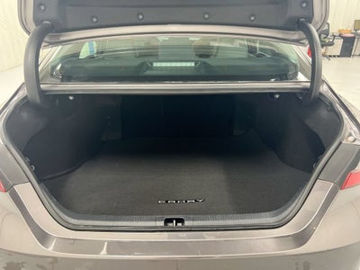 2022 Toyota Camry Hybrid SE