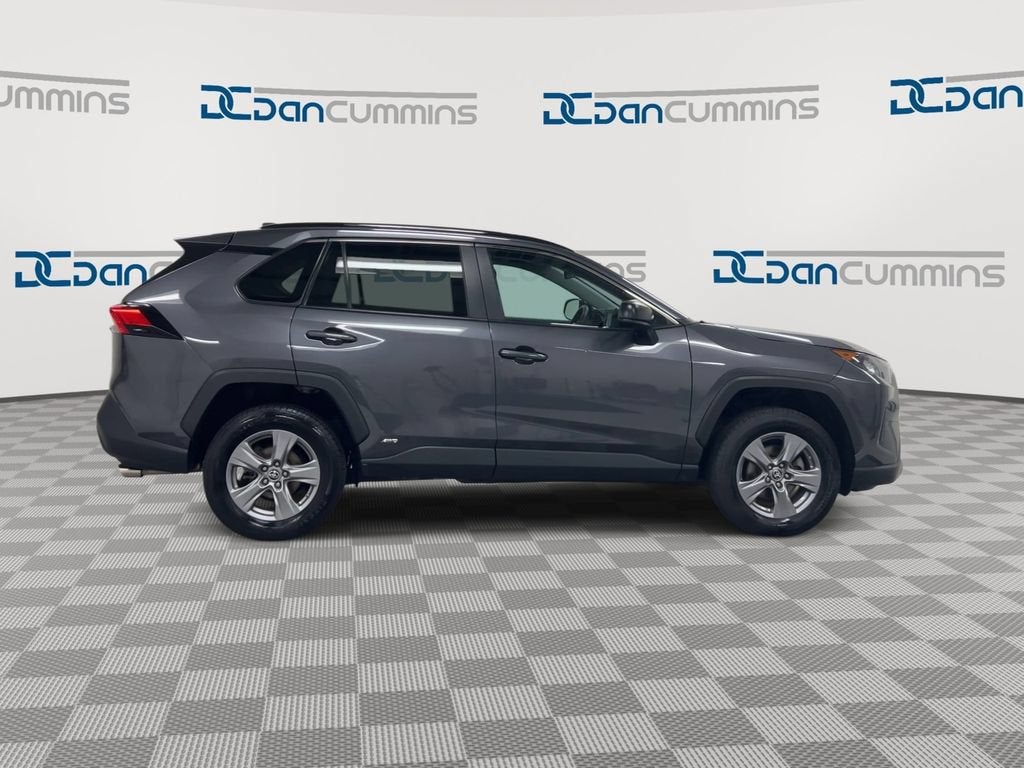 2022 Toyota RAV4 Hybrid LE