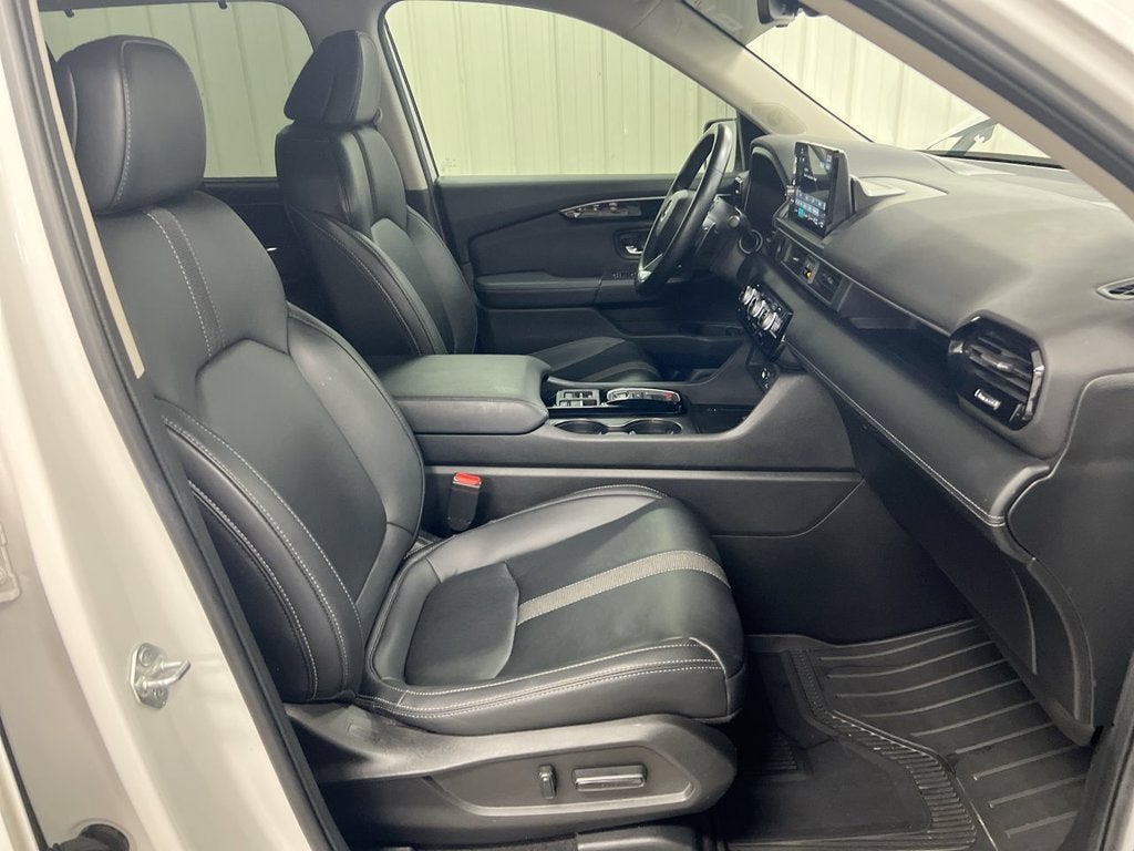 2023 Honda Pilot EX-L 8 Passenger