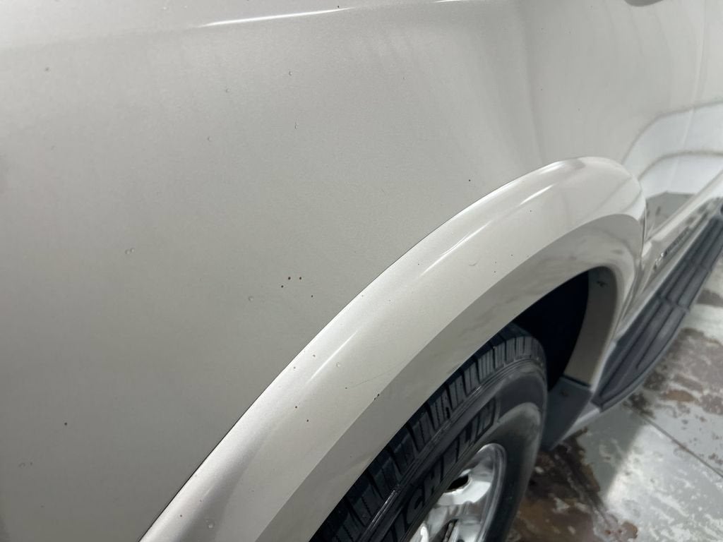 2001 Lincoln Navigator Base