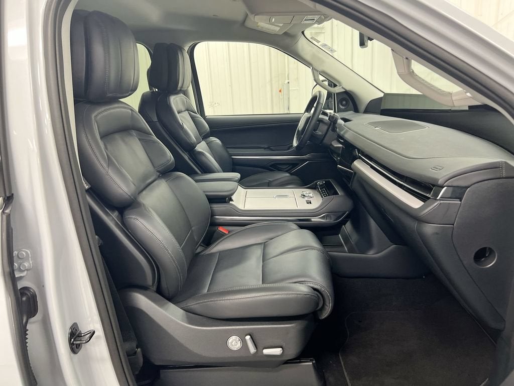 2026 Lincoln Navigator L Premiere