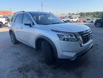 2023 Nissan Pathfinder SV