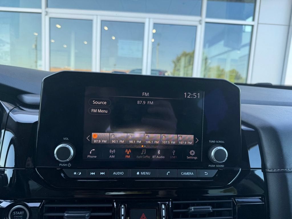 2023 Nissan Pathfinder SV
