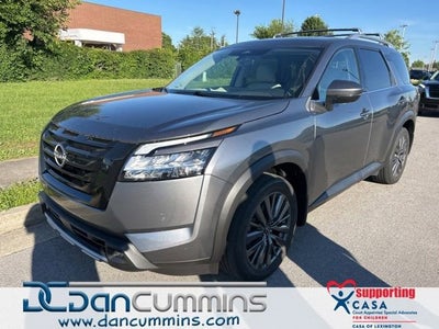 2023 Nissan Pathfinder SL