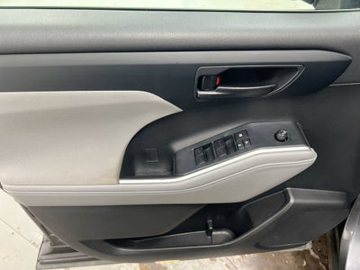 2022 Toyota Highlander L