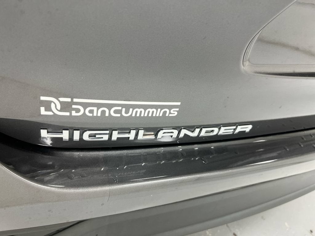 2022 Toyota Highlander L