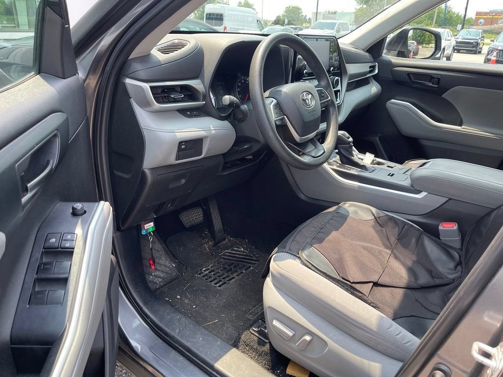 2022 Toyota Highlander L