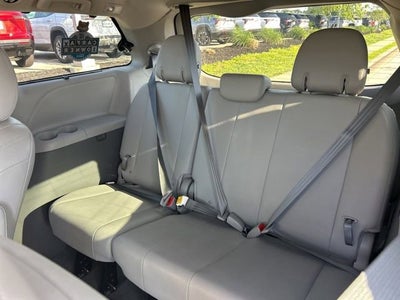2020 Toyota Sienna XLE