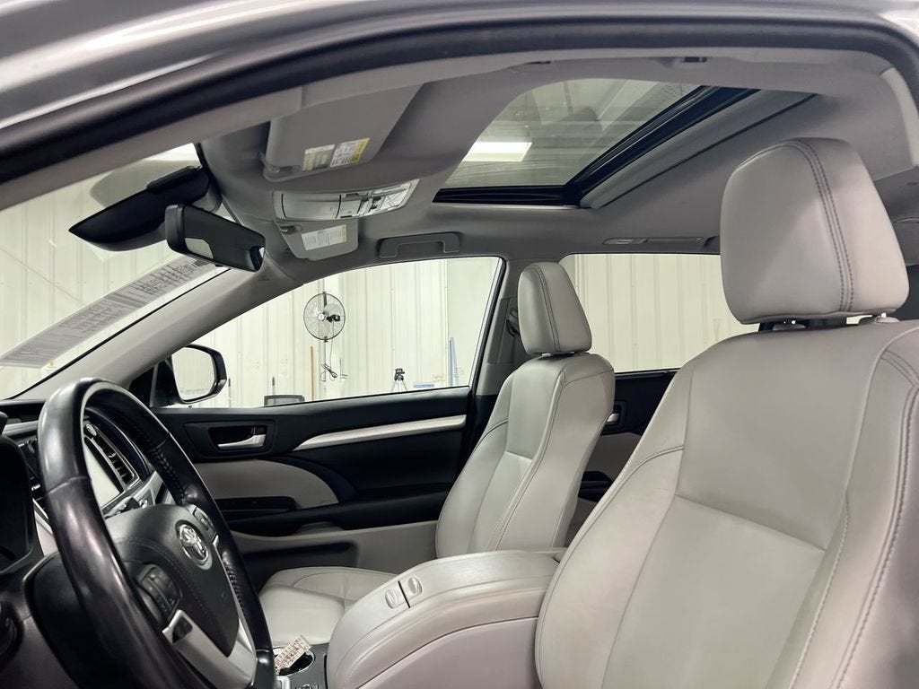 2018 Toyota Highlander SE