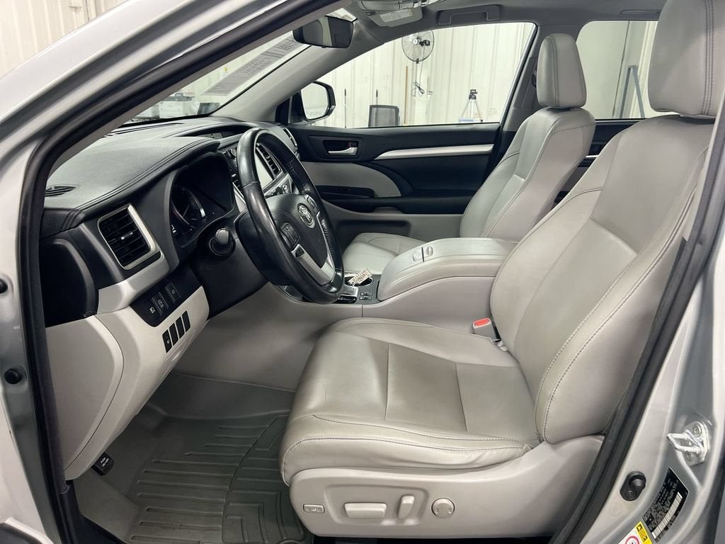 2018 Toyota Highlander SE