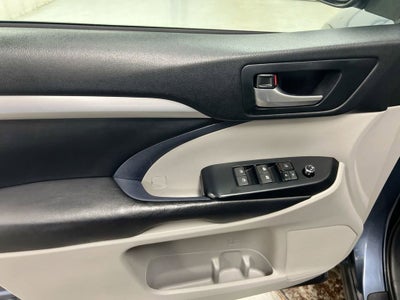 2018 Toyota Highlander SE