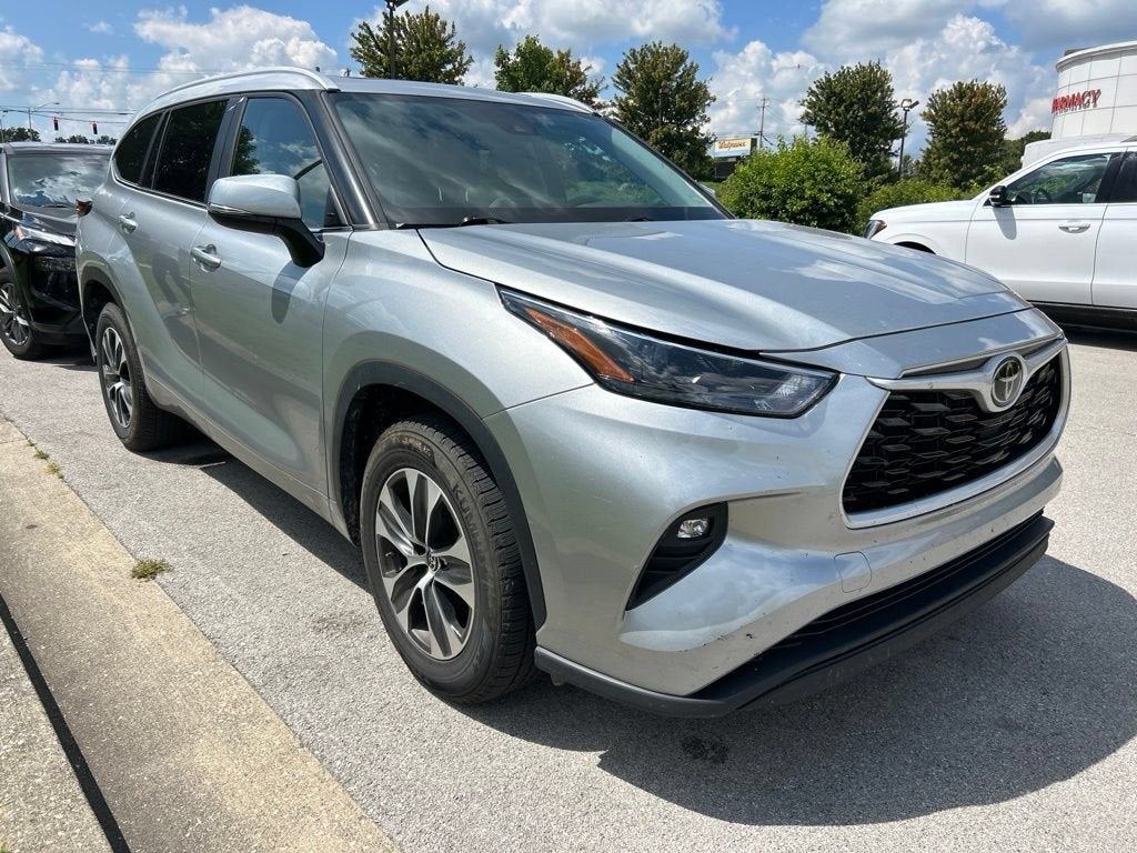 2024 Toyota Highlander LE