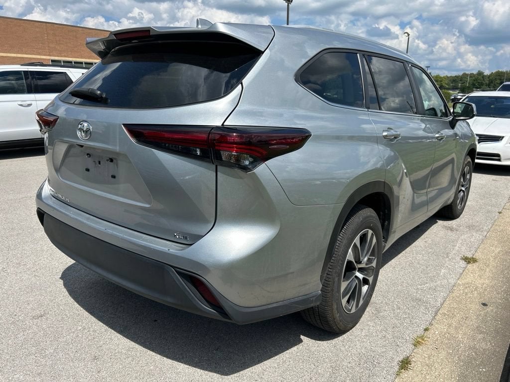 2024 Toyota Highlander LE