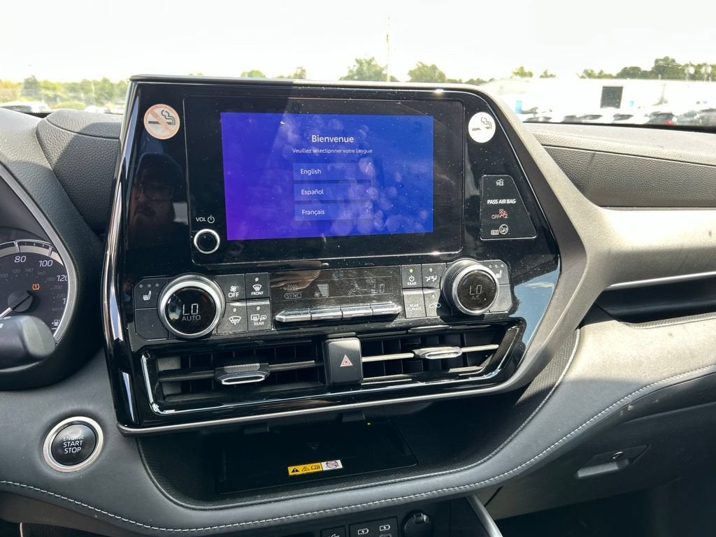 2024 Toyota Highlander LE