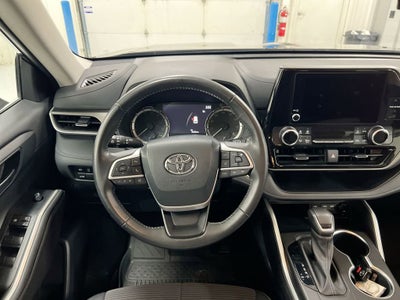 2024 Toyota Highlander LE