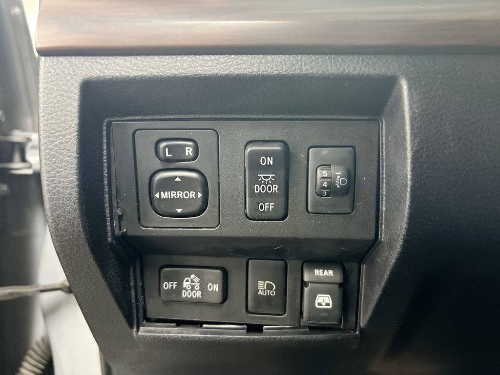 2018 Toyota Tundra 4WD SR5