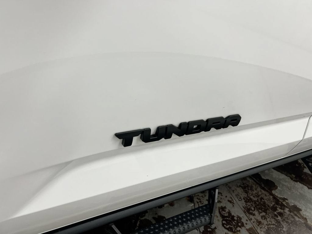 2024 Toyota Tundra 4WD SR5