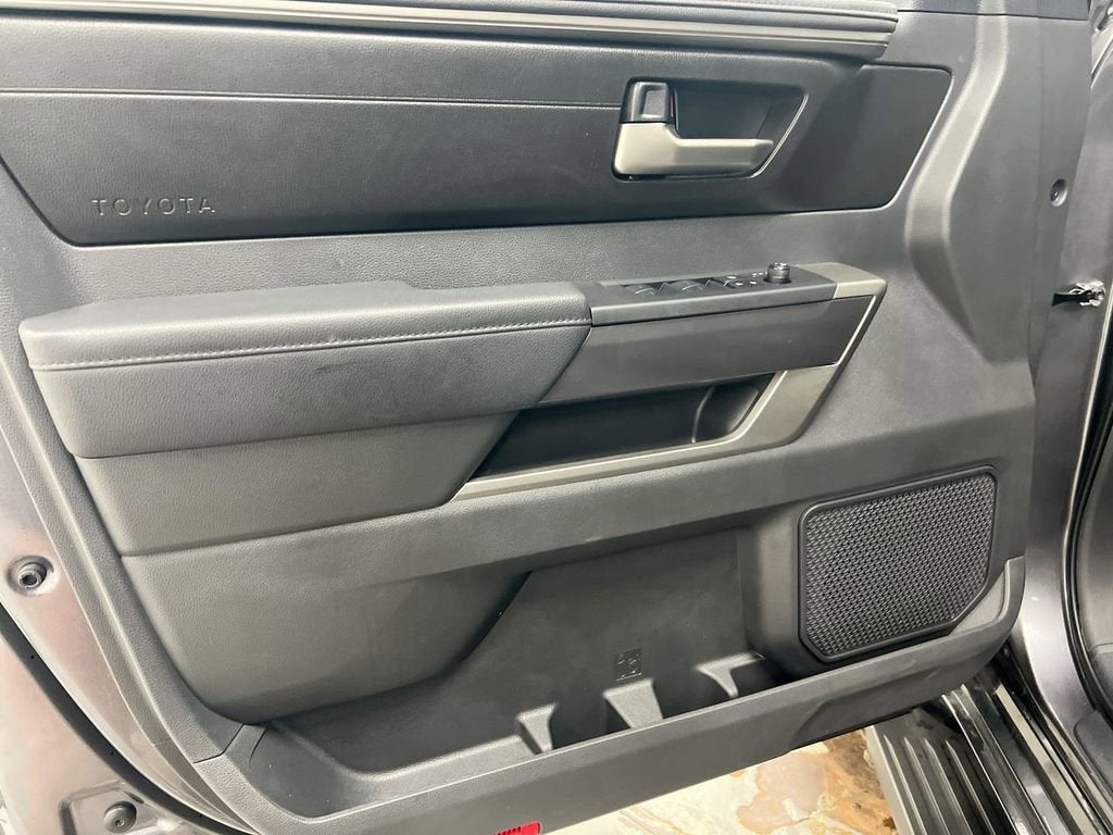 2025 Toyota Sequoia SR5