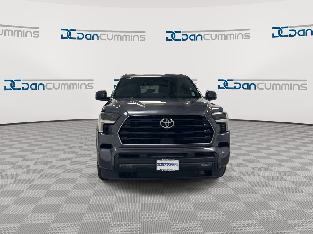 2025 Toyota Sequoia SR5