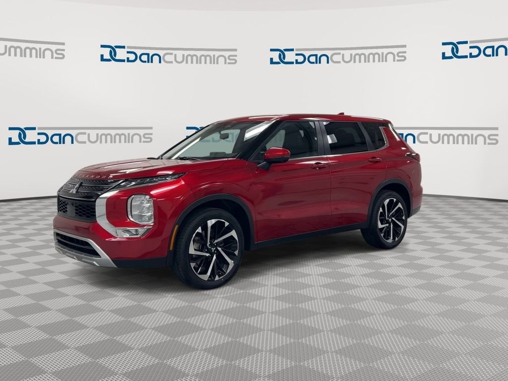 2023 Mitsubishi Outlander SE