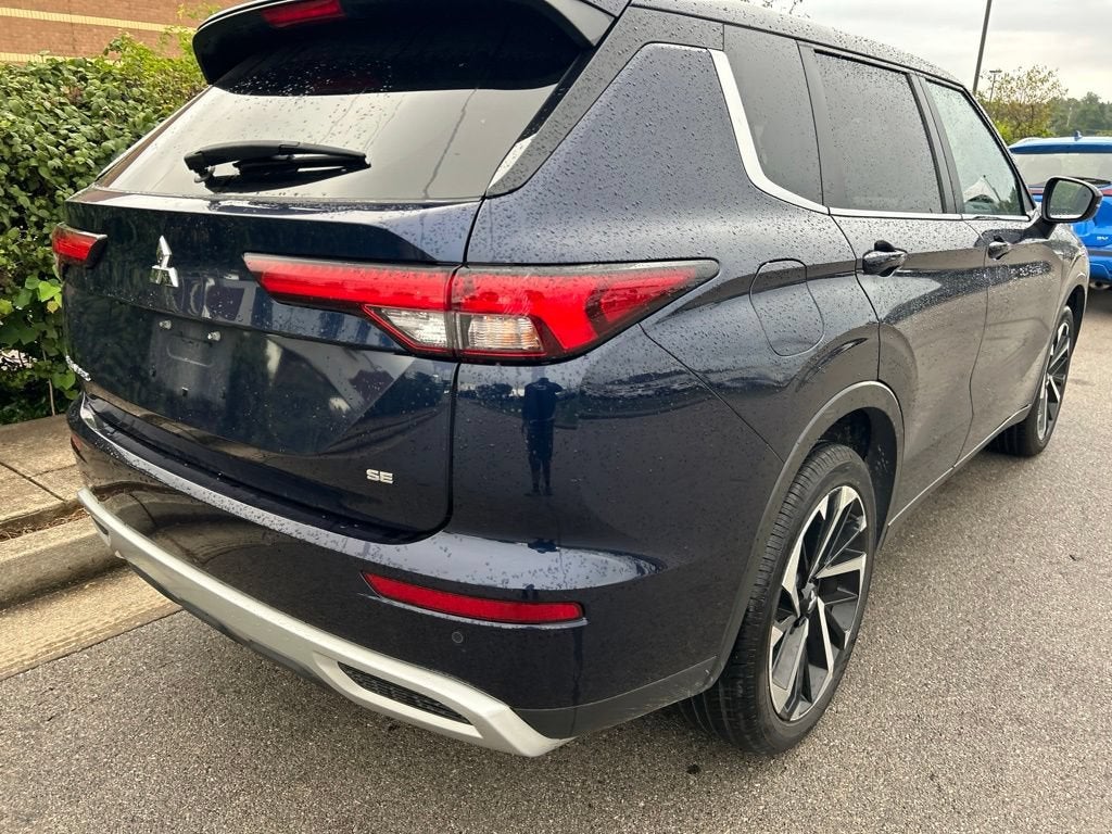 2024 Mitsubishi Outlander SE