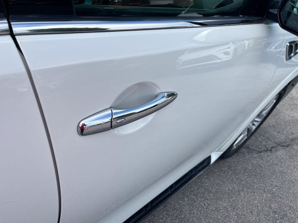 2011 INFINITI QX56 7-passenger