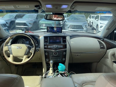 2011 INFINITI QX56 7-passenger