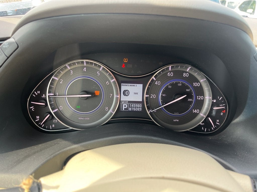 2011 INFINITI QX56 7-passenger