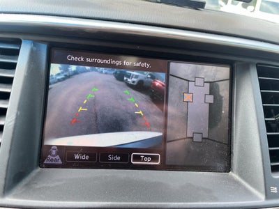 2011 INFINITI QX56 7-passenger
