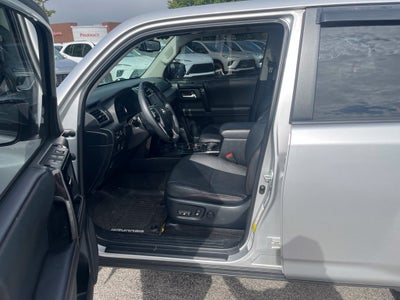 2020 Toyota 4Runner SR5
