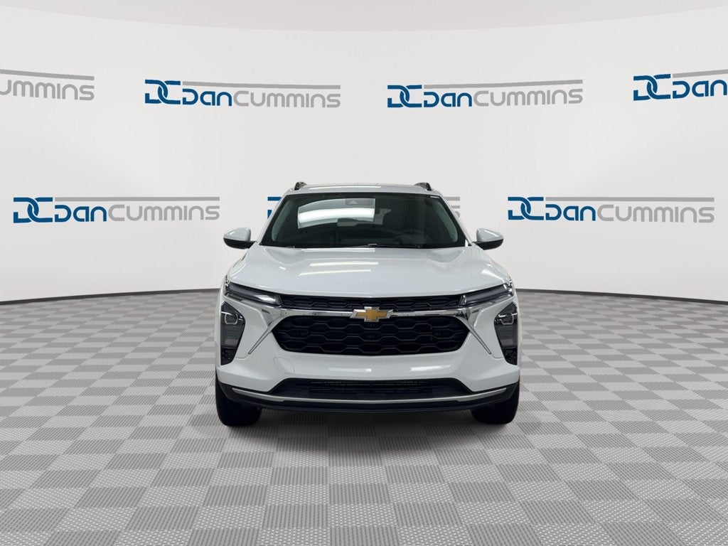 2026 Chevrolet Trax LT - Photo 3