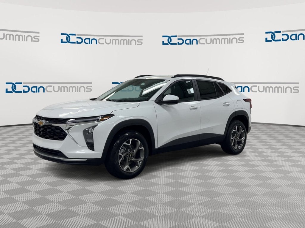 2026 Chevrolet Trax LT - Photo 4