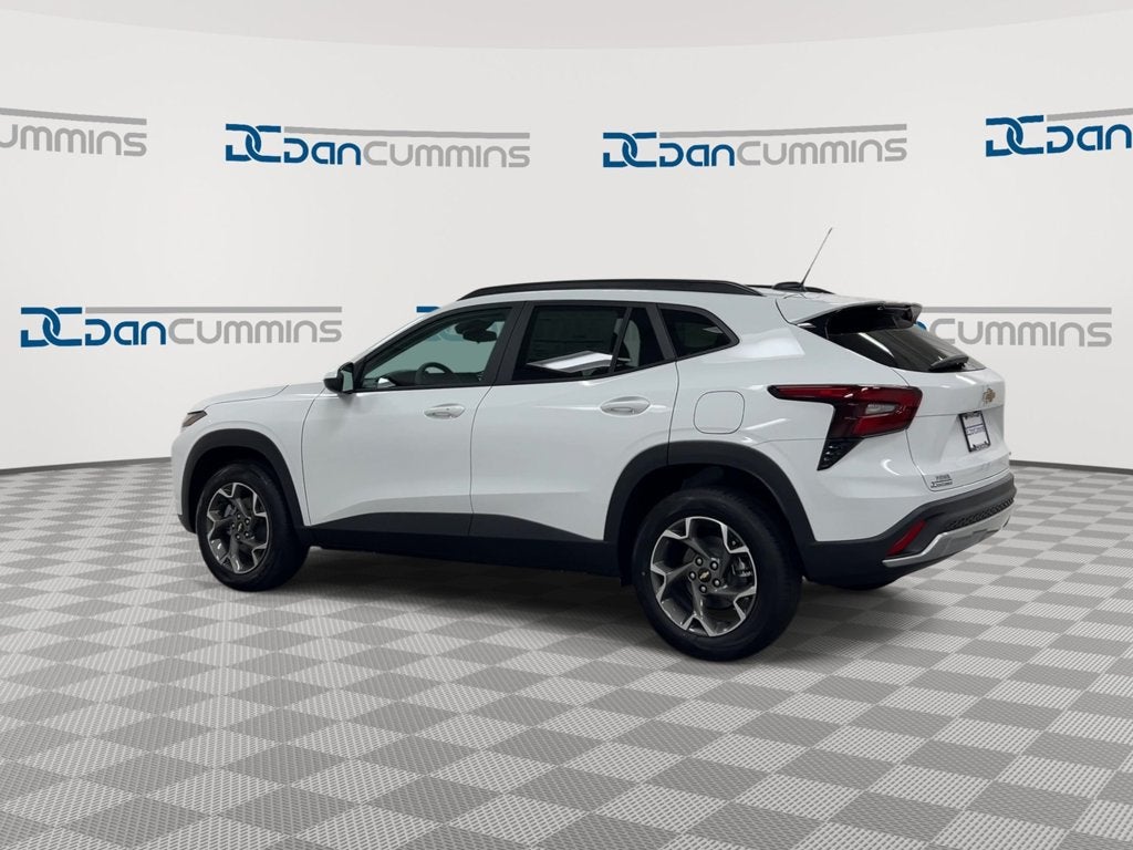 2026 Chevrolet Trax LT - Photo 6