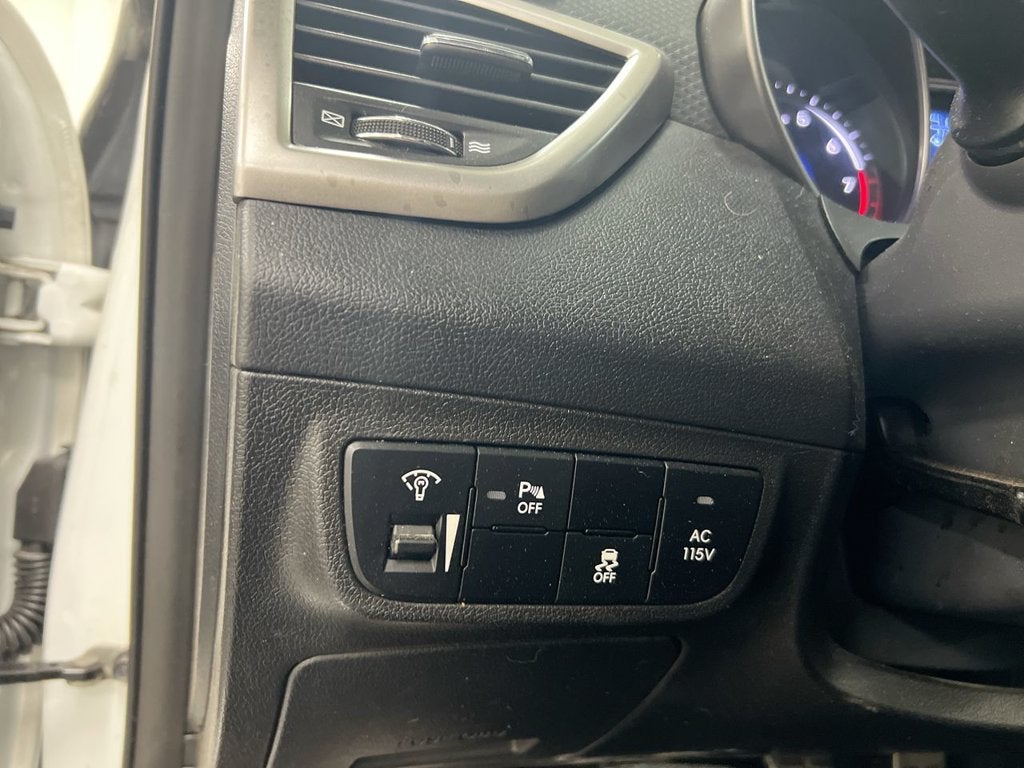 2016 Hyundai Veloster Base