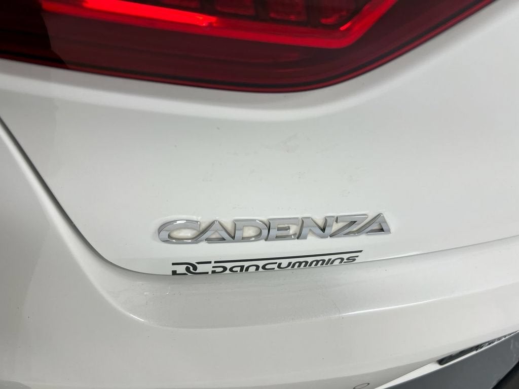 2019 Kia Cadenza Technology