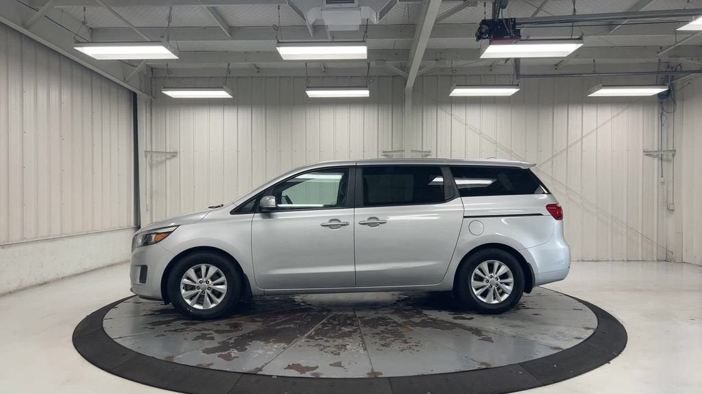 2018 Kia Sedona LX