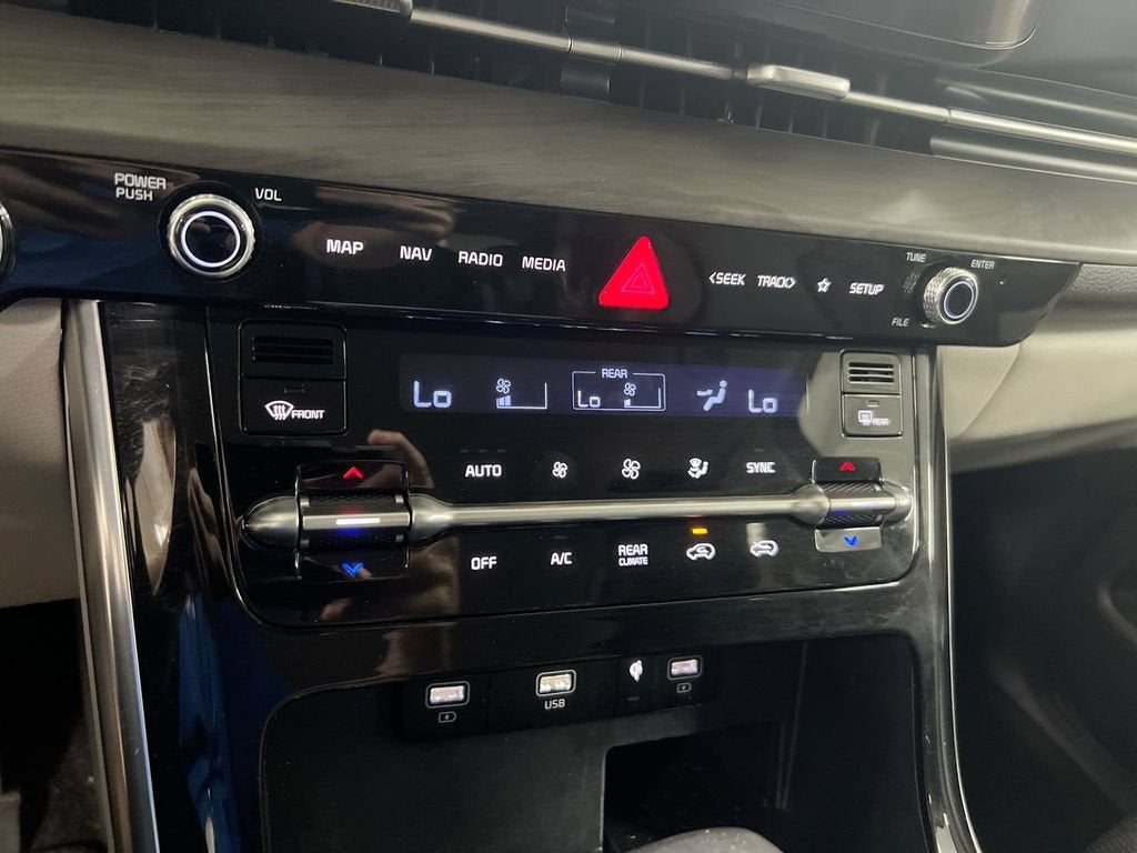 2024 Kia Carnival SX