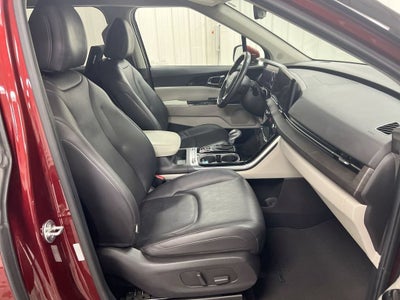 2024 Kia Carnival SX