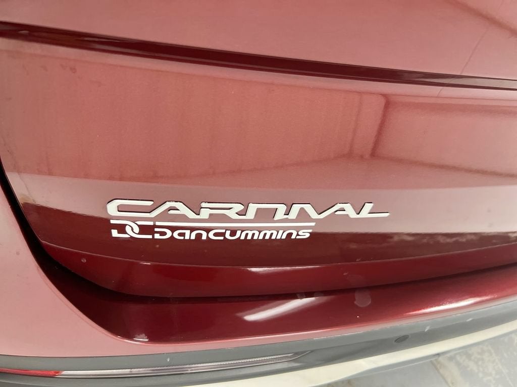 2024 Kia Carnival SX